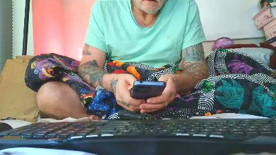overmydaddbody live cam on Cam4
