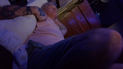 overmydaddbody live cam on Cam4