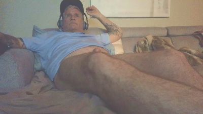 overmydaddbody live cam on Cam4