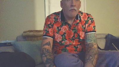 overmydaddbody live cam on Cam4