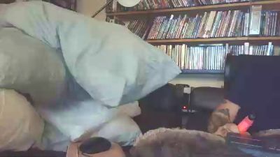 overmydaddbody live cam on Cam4
