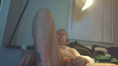 overmydaddbody live cam on Cam4