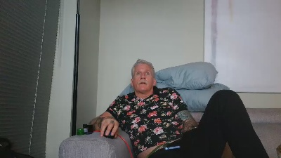overmydaddbody live cam on Cam4