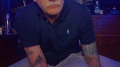 overmydaddbody live cam on Cam4