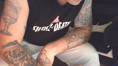 overmydaddbody live cam on Cam4