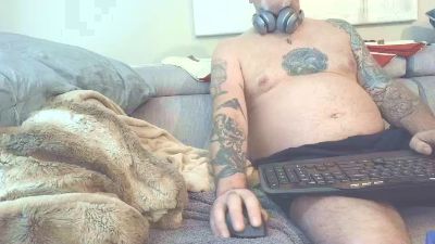 overmydaddbody live cam on Cam4