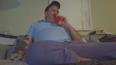 overmydaddbody live cam on Cam4