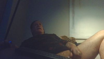 overmydaddbody live cam on Cam4