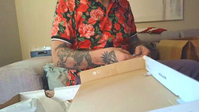 overmydaddbody live cam on Cam4