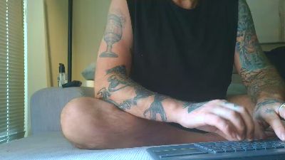 overmydaddbody live cam on Cam4