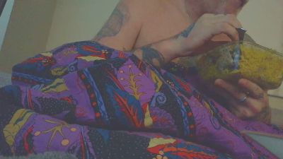 overmydaddbody live cam on Cam4
