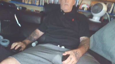 overmydaddbody live cam on Cam4