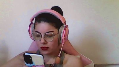 owly_bloom live cam on Cam4