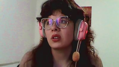 owly_bloom live cam on Cam4