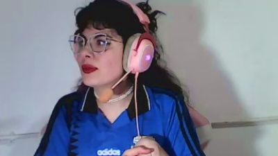 owly_bloom live cam on Cam4