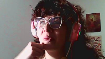 owly_bloom live cam on Cam4