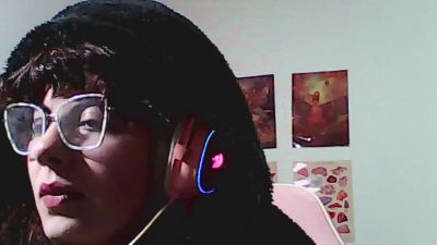 owly_bloom live cam on Cam4