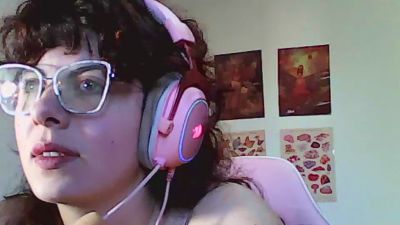 owly_bloom live cam on Cam4