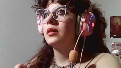 owly_bloom live cam on Cam4
