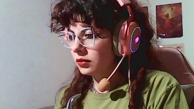 owly_bloom live cam on Cam4