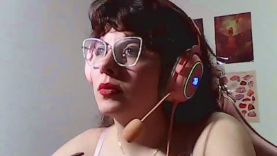 owly_bloom live cam on Cam4