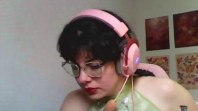 owly_bloom live cam on Cam4