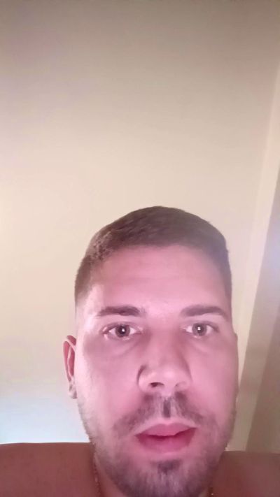 pablo93 live cam on Cam4