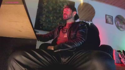 pablomontiel1 live cam on Cam4