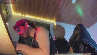 pablomontiel1 live cam on Cam4