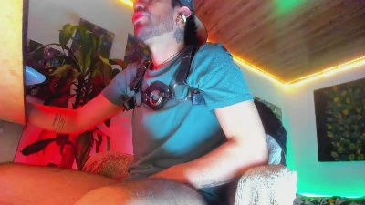 pablomontiel1 live cam on Cam4