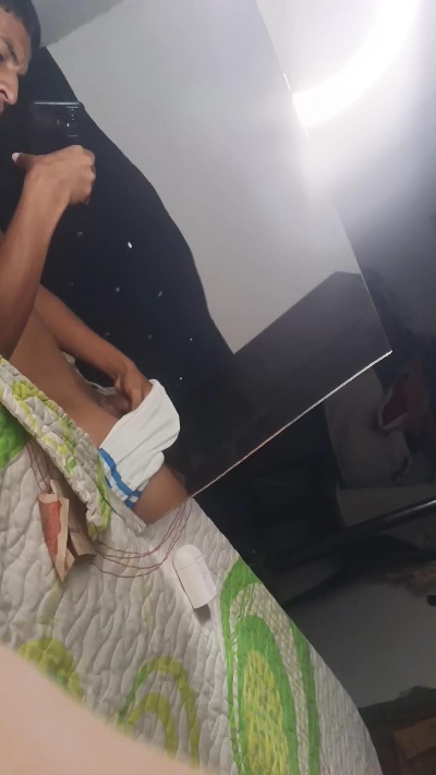 paing_21 live cam on Cam4
