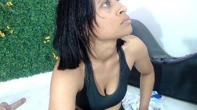 paola20atletic live cam on Cam4