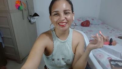 paola_latina29 live cam on Cam4
