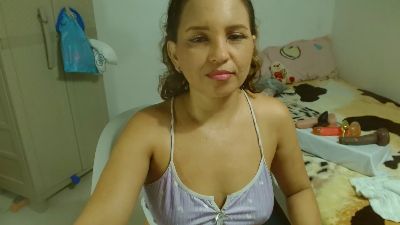 paola_latina29 live cam on Cam4