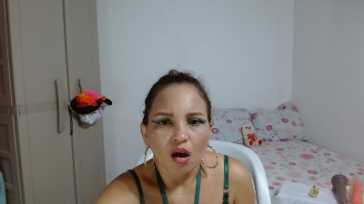 paola_latina29 live cam on Cam4