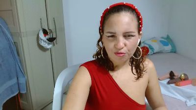paola_latina29 live cam on Cam4