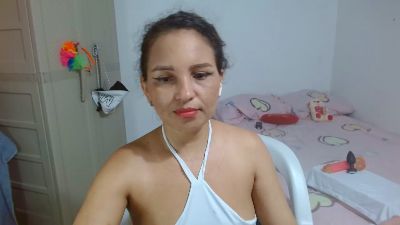 paola_latina29 live cam on Cam4