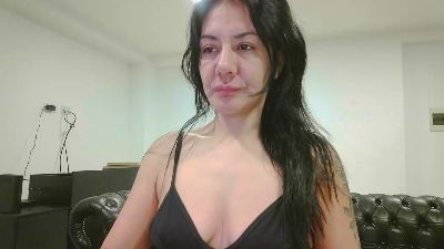paolinee live cam on Cam4