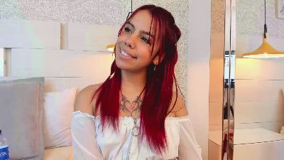 paris_isa live cam on Cam4