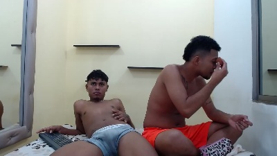 patrickvsnoah69 live cam on Cam4