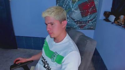 patrik027 live cam on Cam4