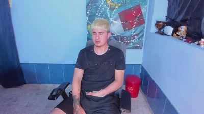 patrik027 live cam on Cam4