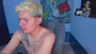 patrik027 live cam on Cam4