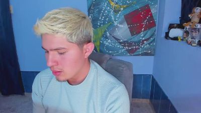 patrik027 live cam on Cam4