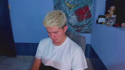 patrik027 live cam on Cam4