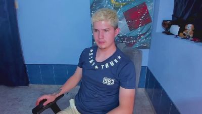 patrik027 live cam on Cam4