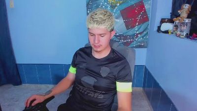 patrik027 live cam on Cam4