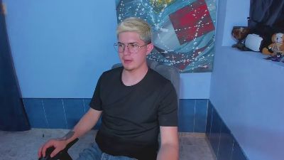 patrik027 live cam on Cam4
