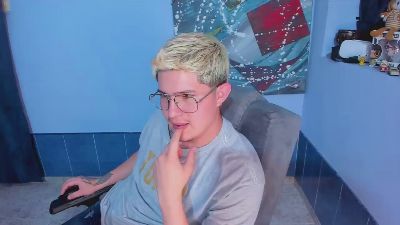 patrik027 live cam on Cam4