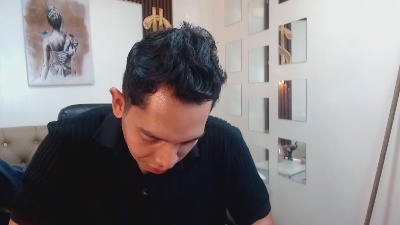 paul_cros live cam on Cam4